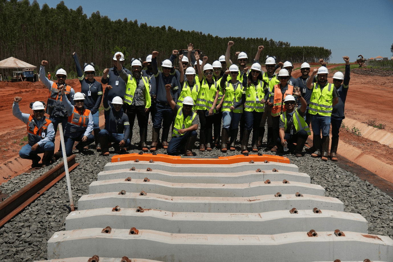 Projeto Sucuriú instala primeiros dormentes em ferrovia e avança para nova etapa das obras
