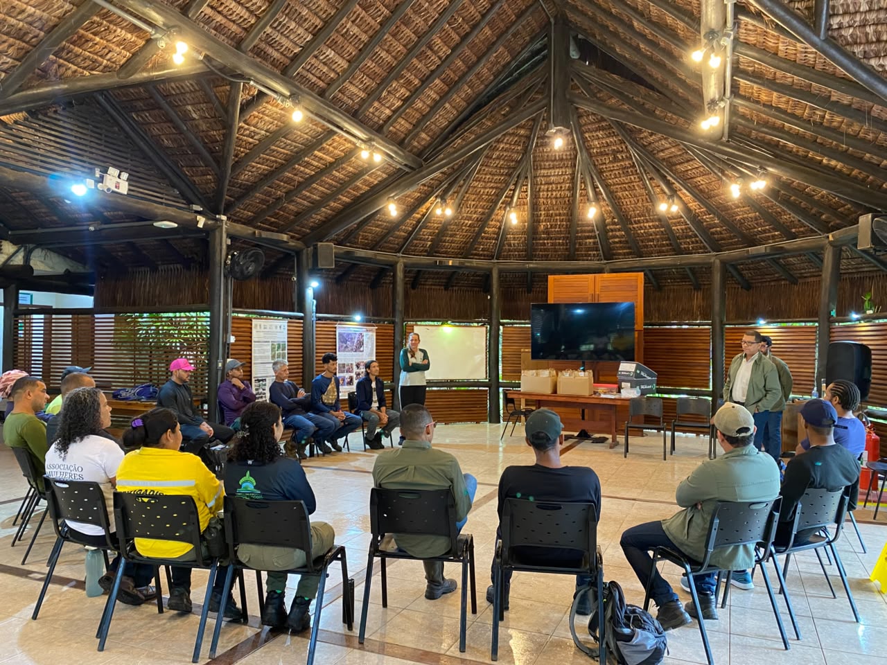 Veracel Celulose apoia curso de identificação botânica para capacitar lideranças comunitárias em restauração ecológica